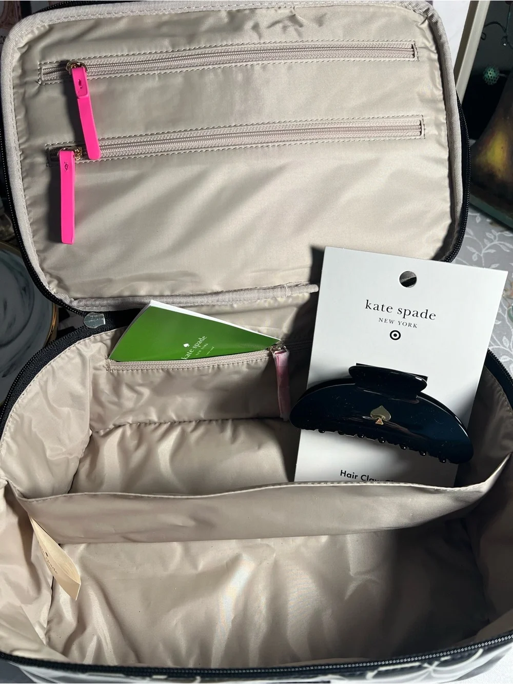 kate spade NY Jae Elegant Bow-Print Cosmetic Case with Hair Claw Clip